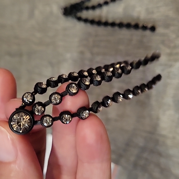 Rhinestone earrings - Picture 3 of 3